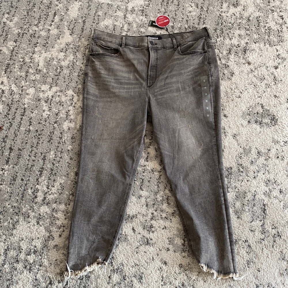 Nwt size 18 express grey jeans fray bottom